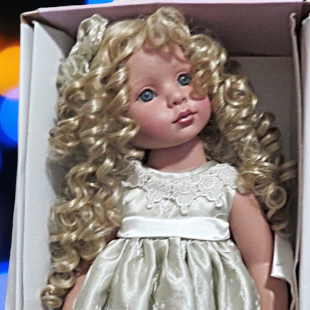Doll Maker Linda Rick LE #1 In Box Blonde 21 Inches Heavy Vinyl
